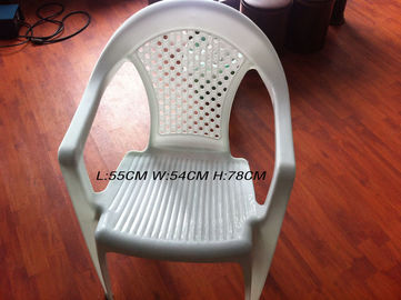 大人のプラスチック椅子/テーブルの射出成形は42-45HRC単一キャビティを形成します