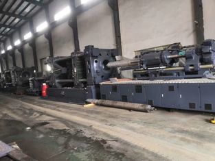 プラスチック成形機3000トンの横の標準的な注入の、Haijiangの機械類